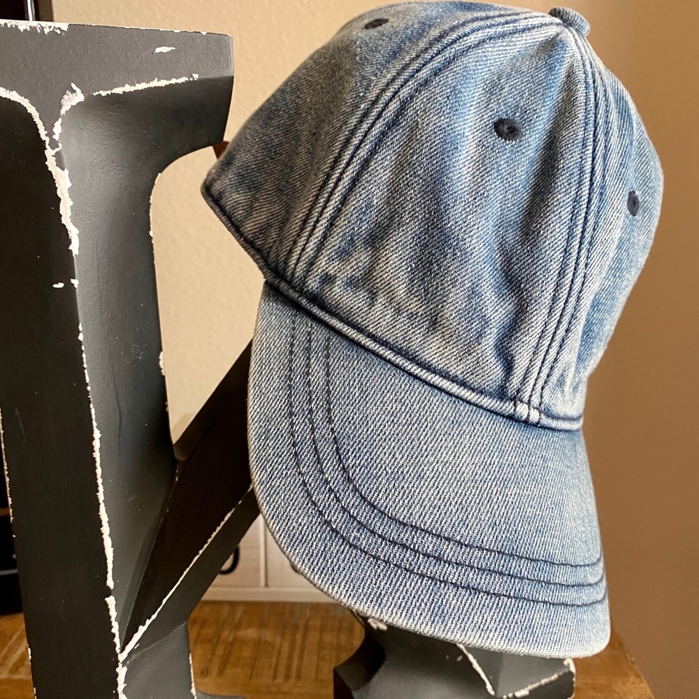 Damon Hat